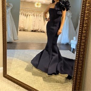 NWT JOVANI 63994 ONE SHOULDER FITTED SCUBA EVENING DRESS IN NAVY